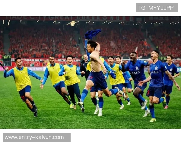 2019年申花与上港激战回顾：一场足球盛宴的精彩瞬间与背后故事