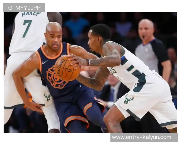 勇士与尼克斯2018年对决回顾：激情四溢的篮球盛宴与精彩瞬间分析